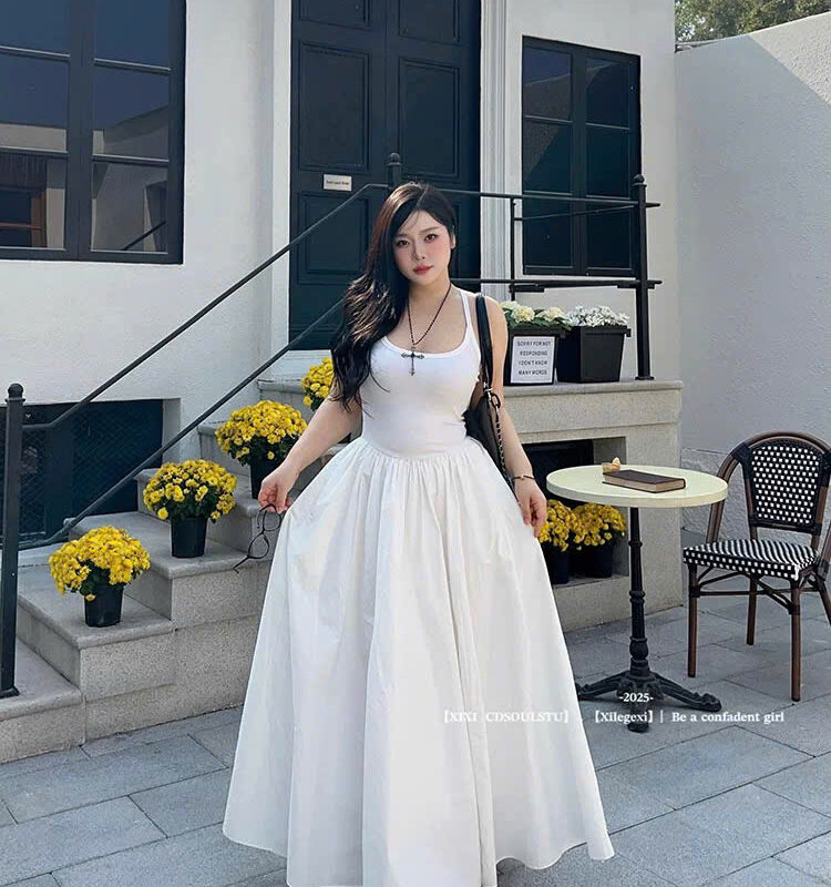 váy trắng dư tiệc ko thắt lưng